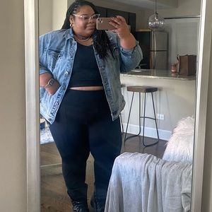 Meet your Posher, Jasmine